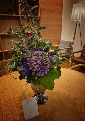 日々を彩るセンスの良いディスプレイフラワー・定期装花ならMaison Florist Greendays